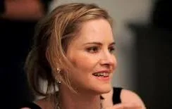 Jennifer Jason Leigh profile picture