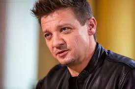 Jeremy Renner profile picture